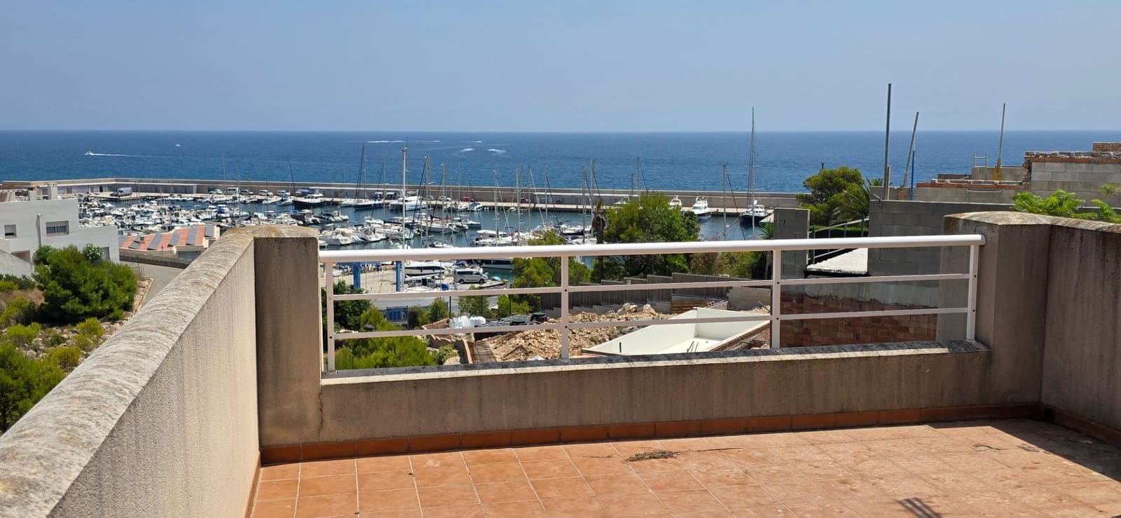 Chalet de 4 habitaciones en Calafat en venta con garaje - 399.000 € (Ref: 9978827)