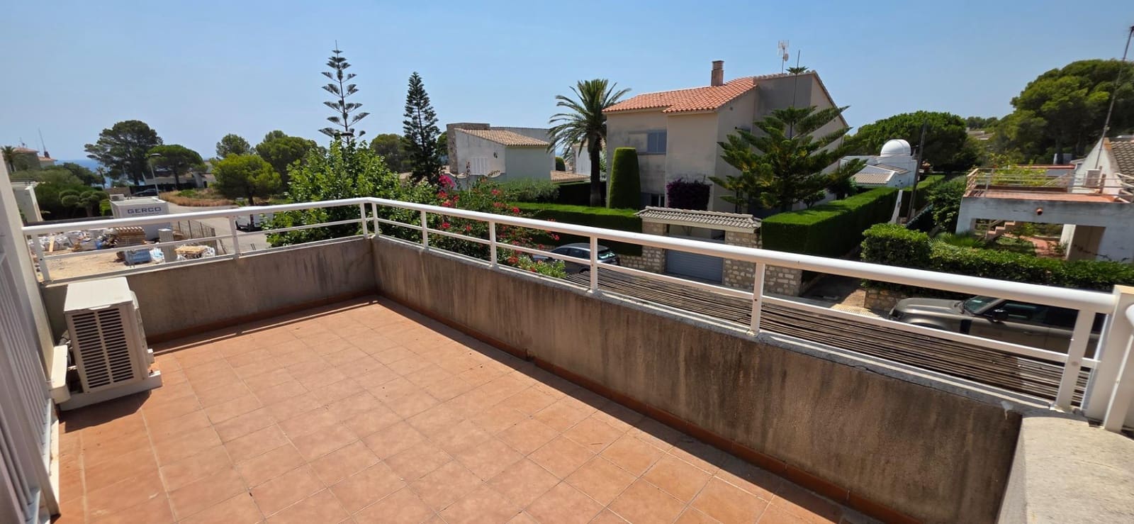 Chalet de 4 habitaciones en Calafat en venta con garaje - 399.000 € (Ref: 9978827)