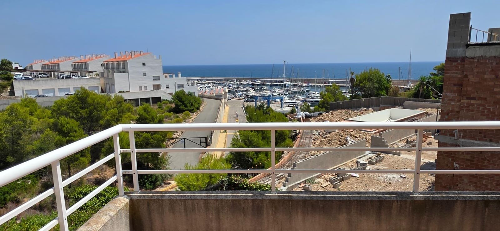 Chalet de 4 habitaciones en Calafat en venta con garaje - 399.000 € (Ref: 9978827)
