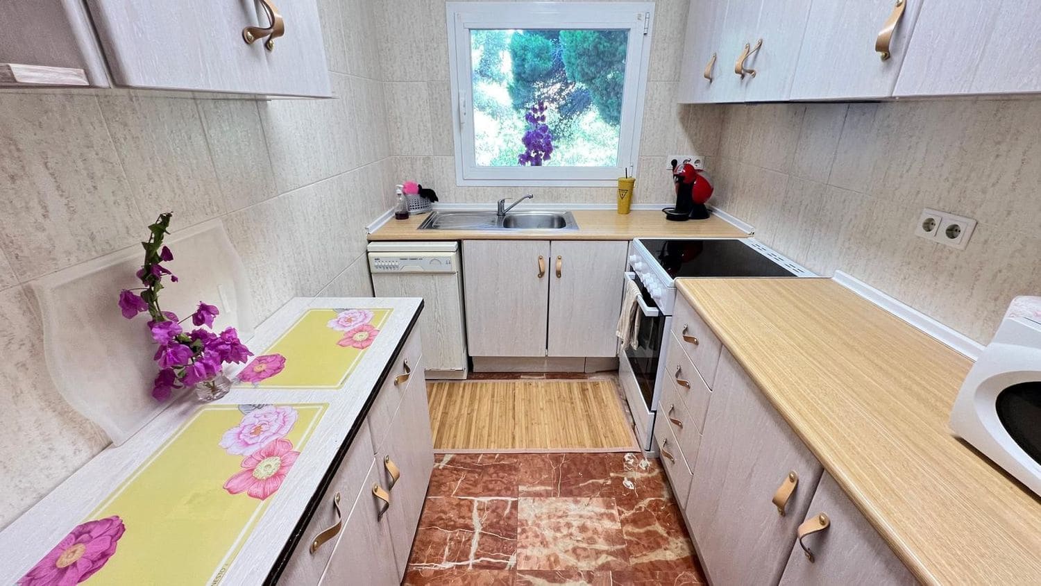 1 Zimmer Apartment zu vermieten in Marbella mit Garage - 1.500 € (Ref: 10006246)