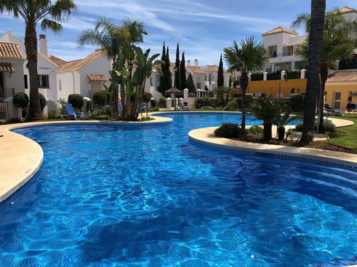2 soveværelse Lejlighed til leje i Nueva Andalucia med swimmingpool garage - € 1.900 (Ref: 10010226)