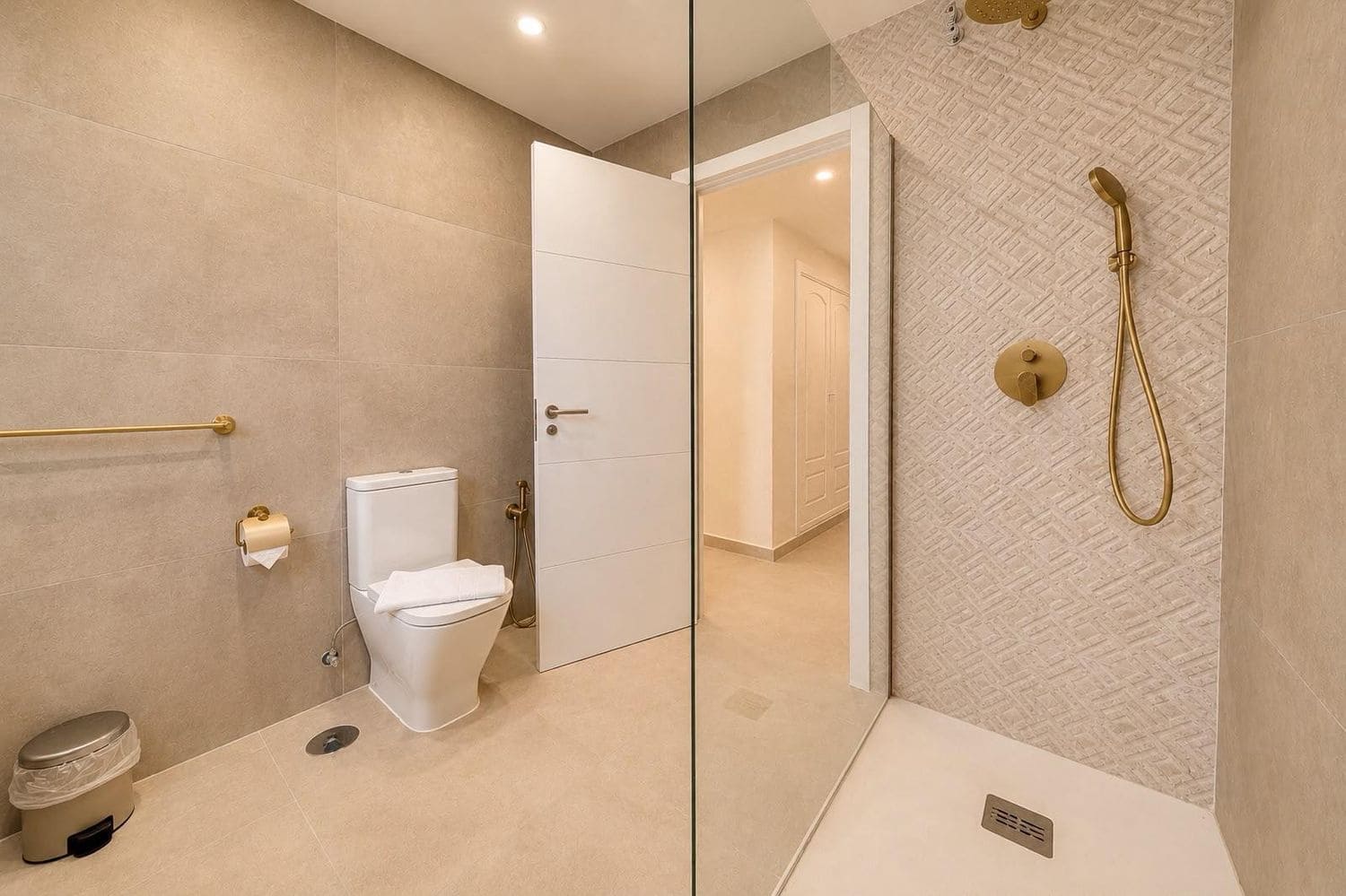 4 soveværelse Lejlighed til leje i Nueva Andalucia med swimmingpool garage - € 5.000 (Ref: 10010227)