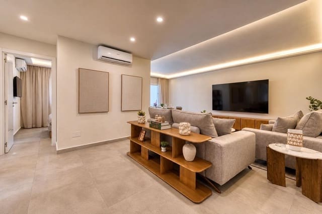 4 sovrum Lägenhet att hyra i Nueva Andalucía Centro, Marbella med pool garage - 5 000 € (Ref: 10010227)