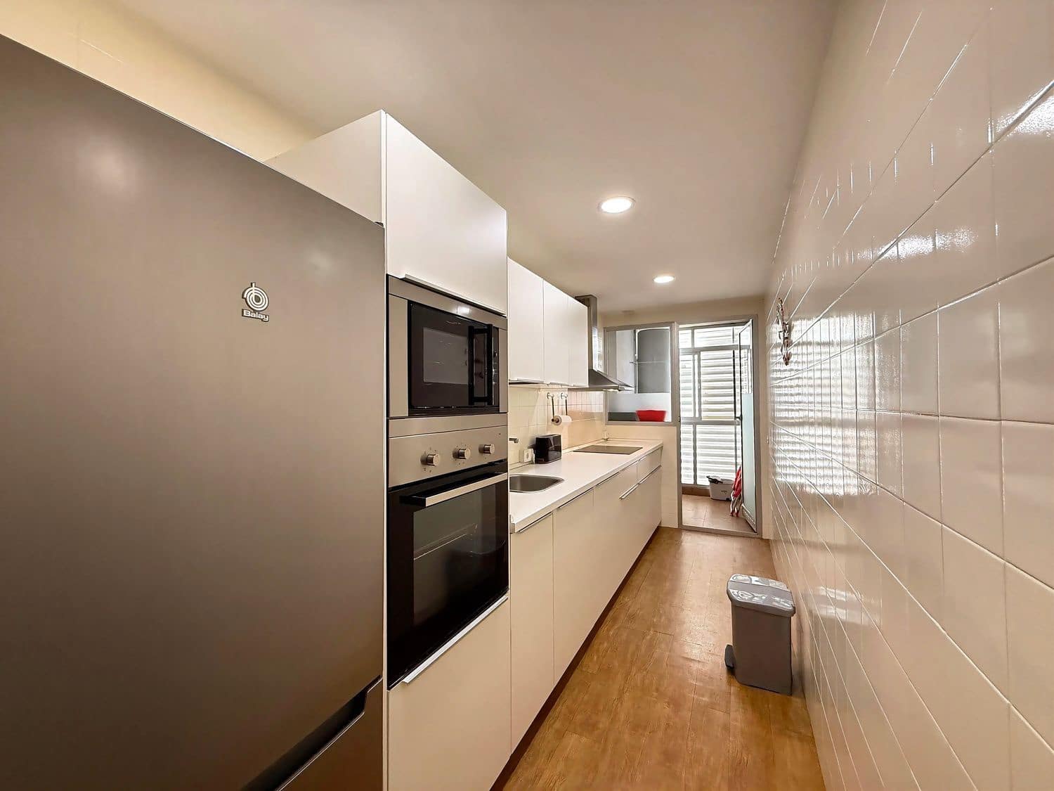Apartamento de 1 habitación en Marbella en alquiler con piscina garaje - 1.800 € (Ref: 10012792)