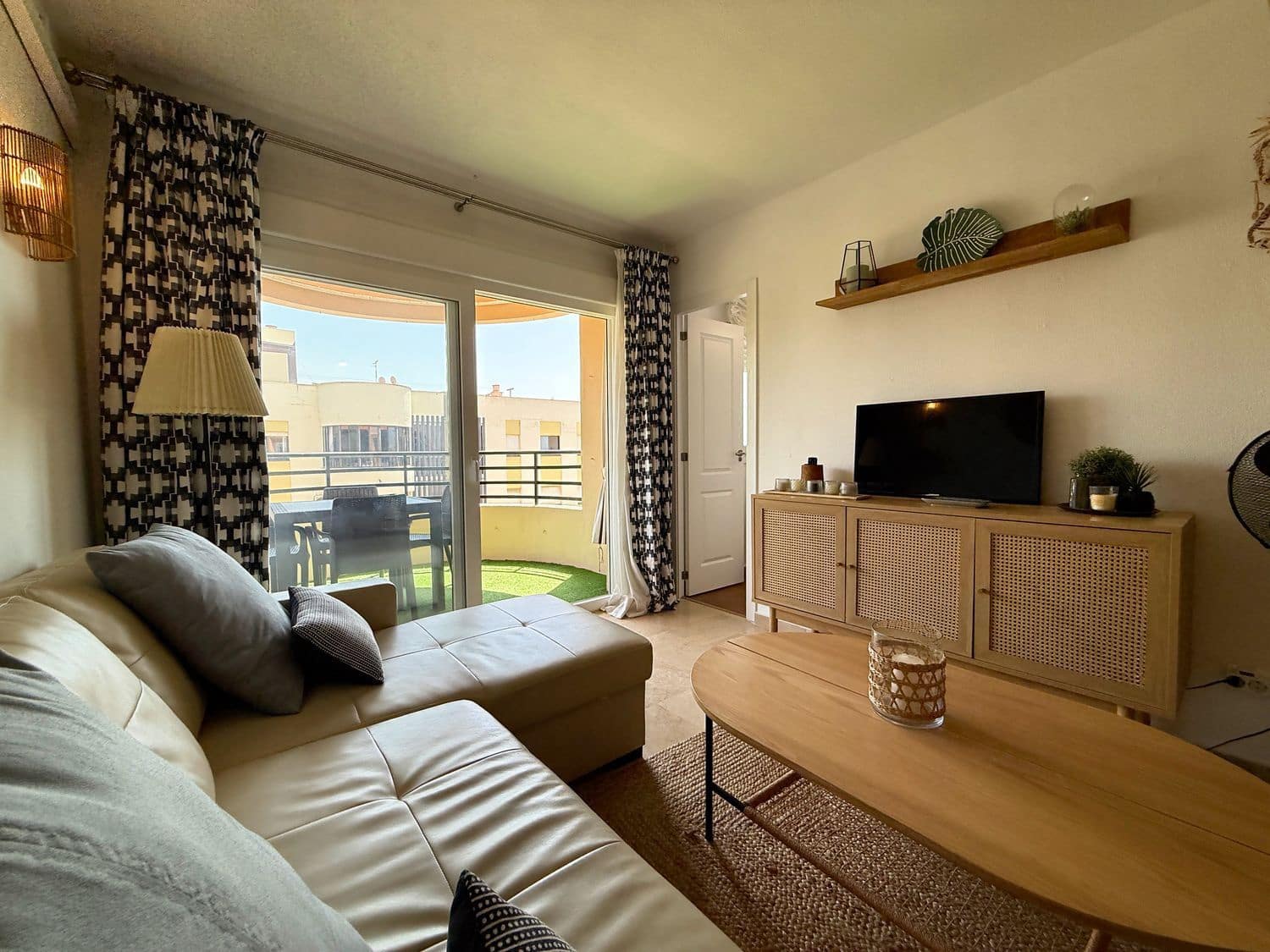Apartamento de 1 habitación en Marbella en alquiler con piscina garaje - 1.800 € (Ref: 10012792)