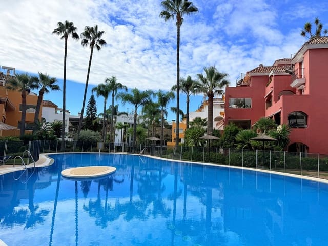 Appartement de 3 chambres à louer à La Carolina - Guadalpín, Marbella avec piscine garage - 3 200 € (Ref: 10033363)