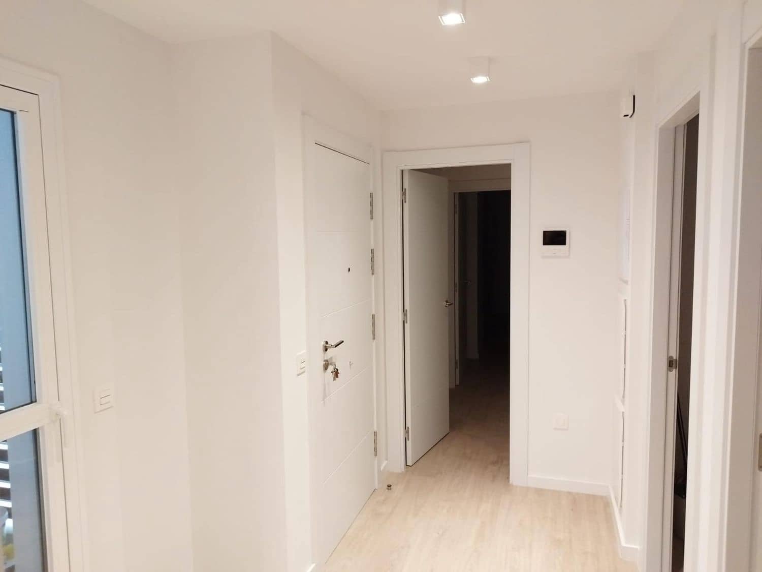 3 sypialnia Apartament do wynajęcia w Nueva Andalucia z basenem garażem - 2 600 € (Ref: 10036276)