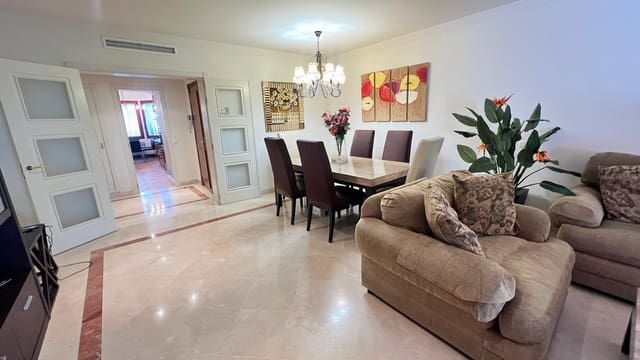 3 sovrum Lägenhet att hyra i Bahía de Marbella, Marbella - 2 500 € (Ref: 10042447)