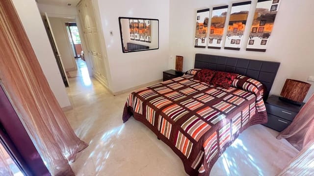 3 sovrum Lägenhet att hyra i Bahía de Marbella, Marbella - 2 500 € (Ref: 10042447)