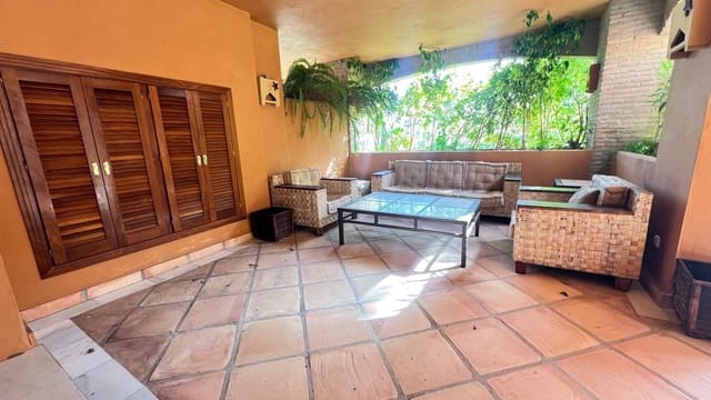 3 sovrum Lägenhet att hyra i Bahía de Marbella, Marbella - 2 500 € (Ref: 10042447)