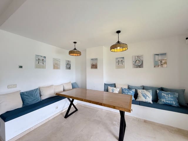 Adosado de 3 habitaciones en Bel-Air, Estepona en alquiler con piscina garaje - 2.500 € (Ref: 10063868)