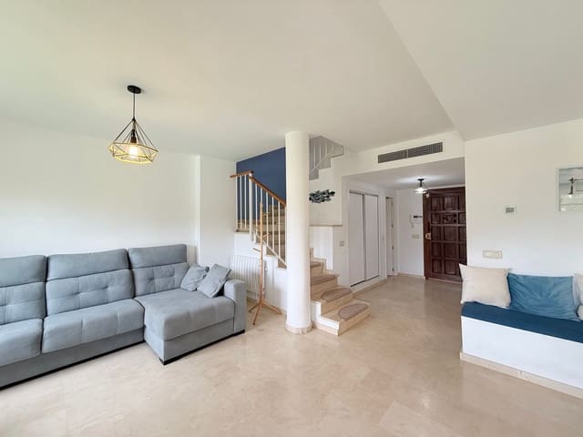 Adosado de 3 habitaciones en Bel-Air, Estepona en alquiler con piscina garaje - 2.500 € (Ref: 10063868)