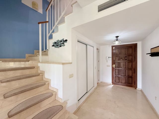Adosado de 3 habitaciones en Bel-Air, Estepona en alquiler con piscina garaje - 2.500 € (Ref: 10063868)