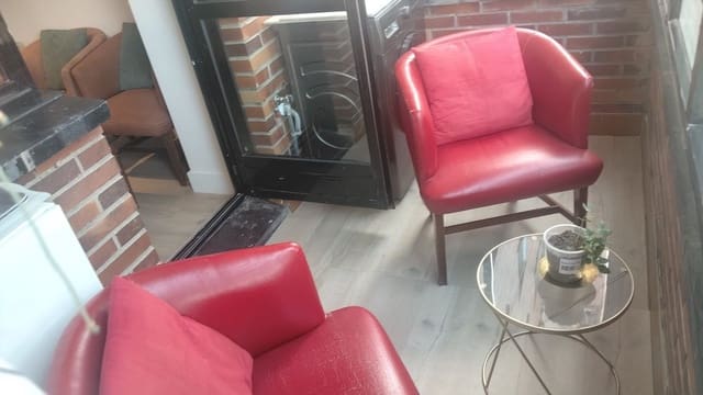 2 soveværelse Lejlighed til leje i Mirasierra, Madrid by med swimmingpool garage - € 1.800 (Ref: 10074775)
