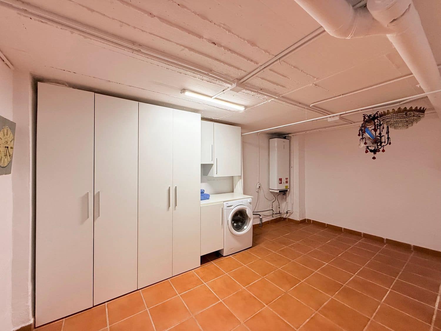 3 soveværelse Byhus til leje i Nueva Andalucia med swimmingpool garage - € 3.000 (Ref: 10077562)