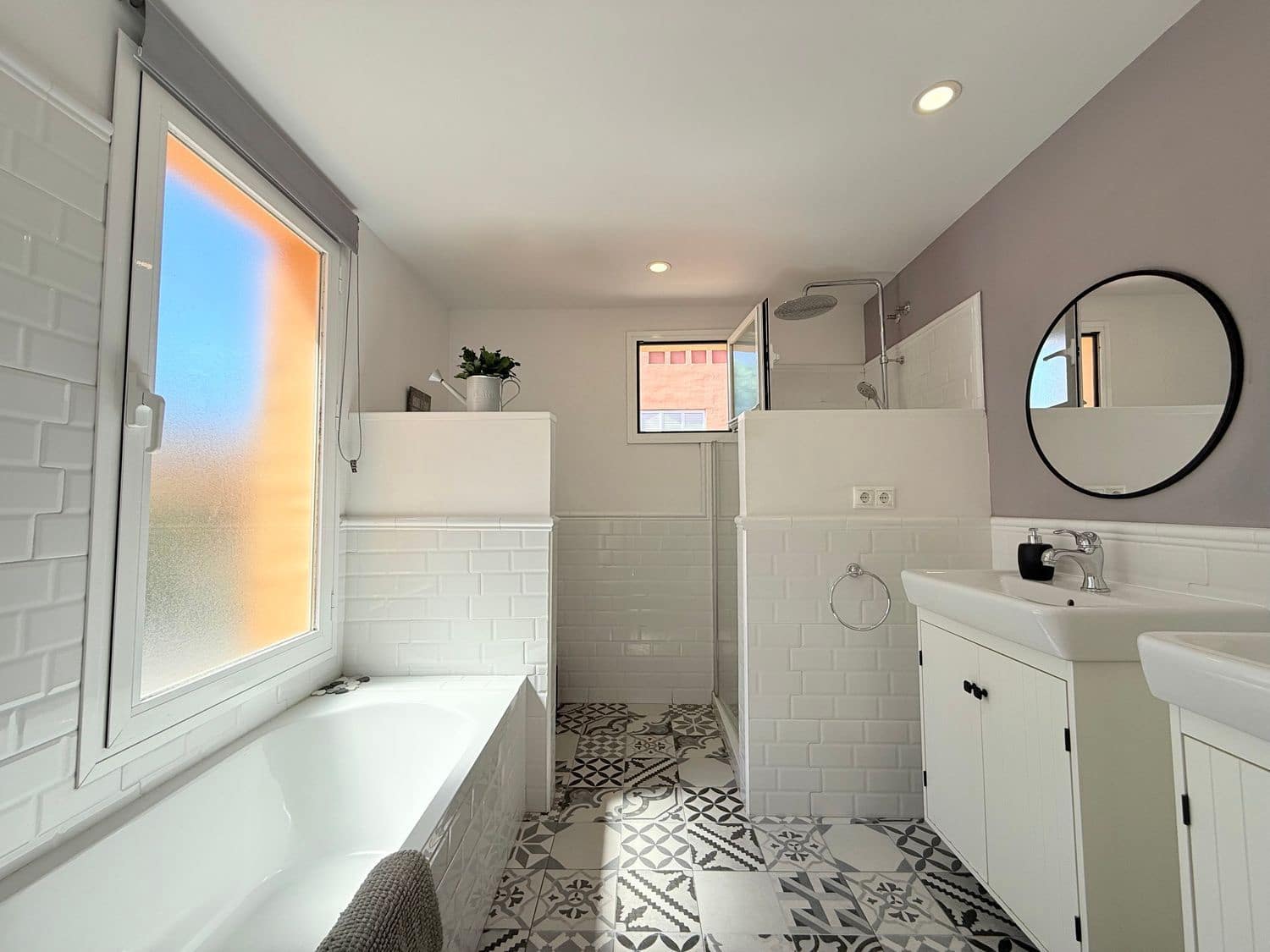3 soveværelse Byhus til leje i Nueva Andalucia med swimmingpool garage - € 3.000 (Ref: 10077562)