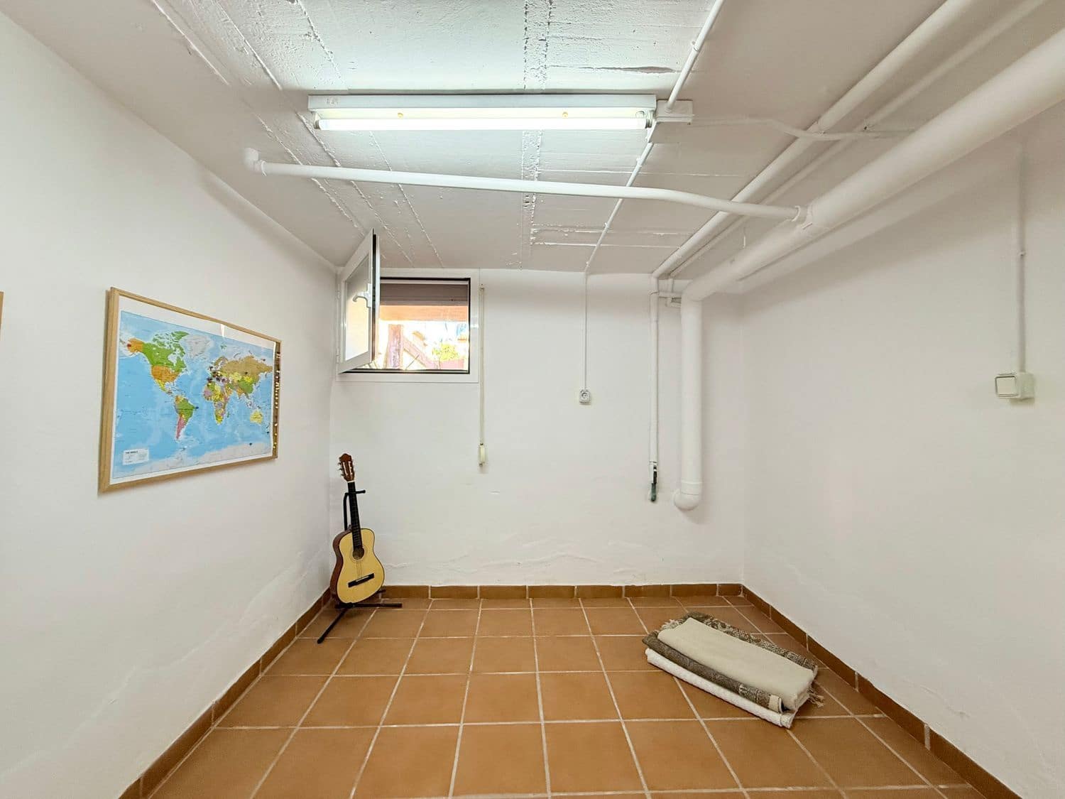 3 soveværelse Byhus til leje i Nueva Andalucia med swimmingpool garage - € 3.000 (Ref: 10077562)