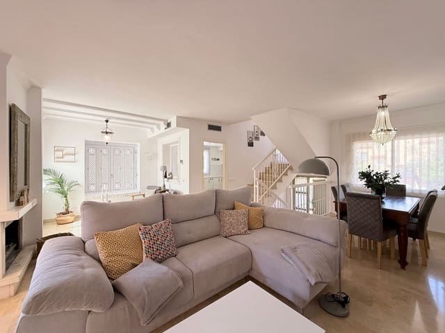 3 soveværelse Byhus til leje i Rodeo Alto - Guadaiza - La Campana, Marbella med swimmingpool garage - € 3.000 (Ref: 10077562)
