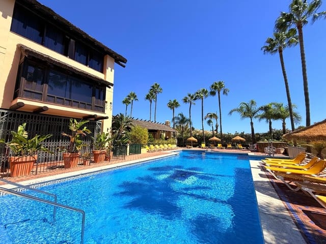 3 soveværelse Byhus til leje i Rodeo Alto - Guadaiza - La Campana, Marbella med swimmingpool garage - € 3.000 (Ref: 10077562)