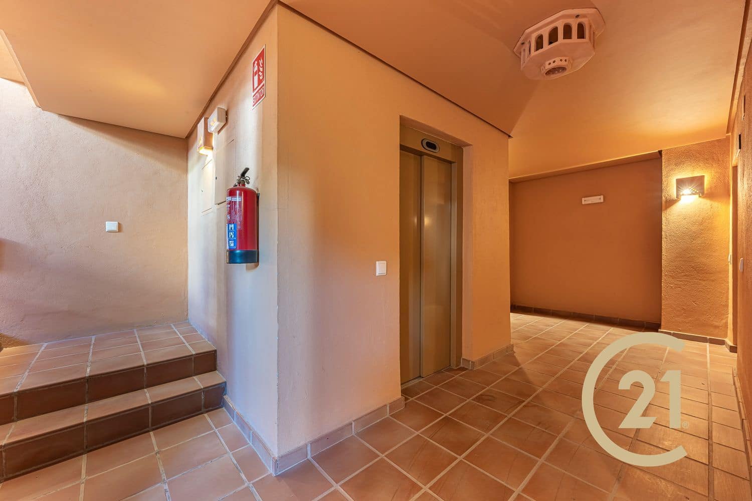 2 sovrum Lägenhet till salu i New Golden Mile med pool garage - 459 000 € (Ref: 10108625)