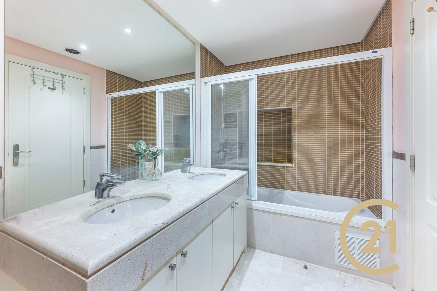 2 sovrum Lägenhet till salu i New Golden Mile med pool garage - 459 000 € (Ref: 10108625)