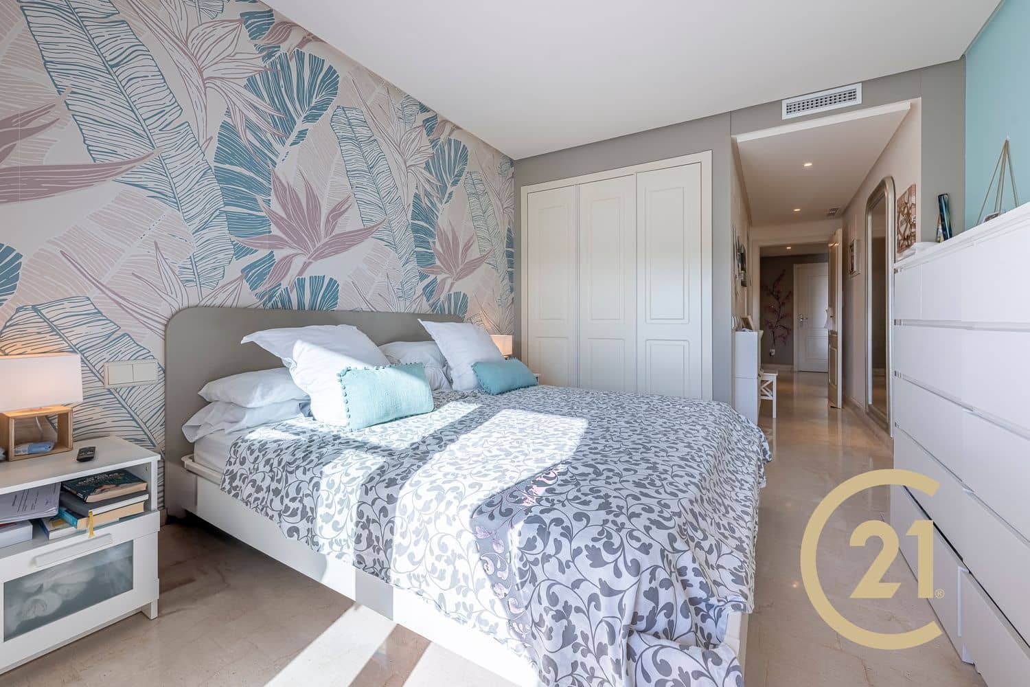 2 sovrum Lägenhet till salu i New Golden Mile med pool garage - 459 000 € (Ref: 10108625)
