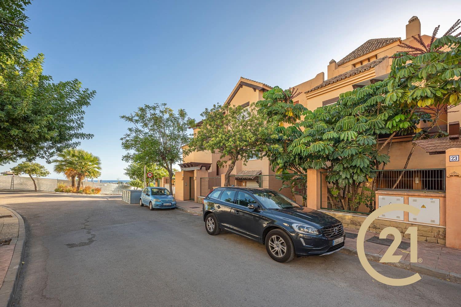 2 sovrum Lägenhet till salu i New Golden Mile med pool garage - 459 000 € (Ref: 10108625)