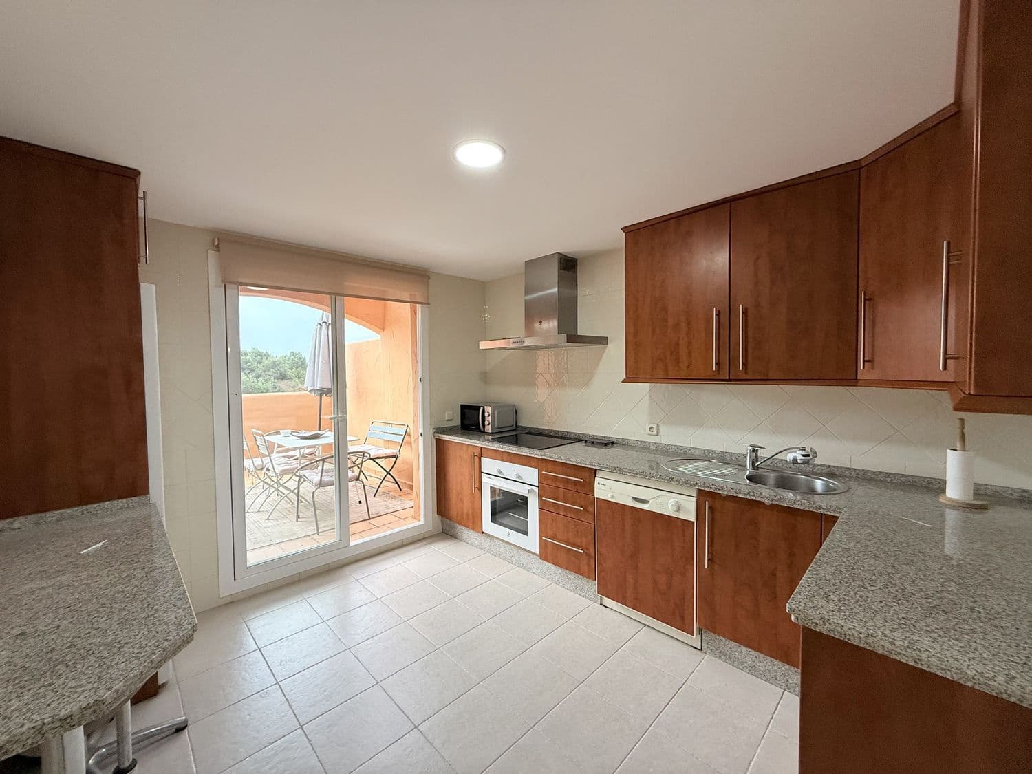 2 bedroom Apartment for sale in Santa Maria Golf with pool garage - € 539,000 (Ref: 10108626)