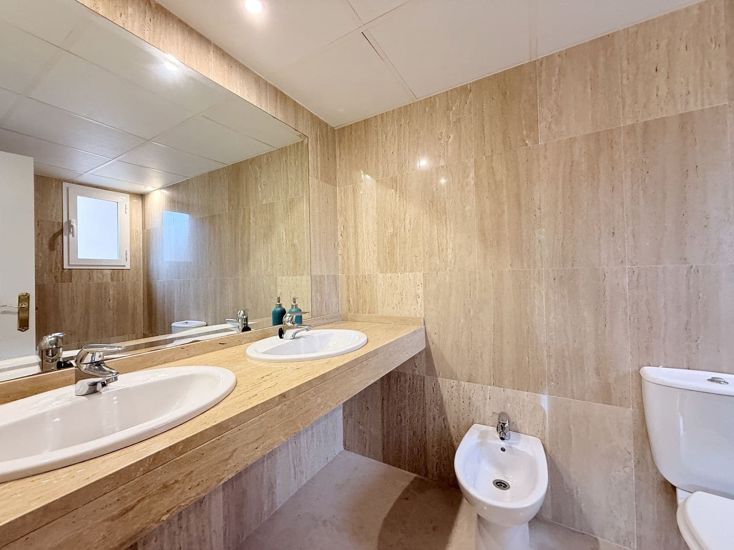 2 bedroom Apartment for sale in Santa Maria Golf with pool garage - € 539,000 (Ref: 10108626)