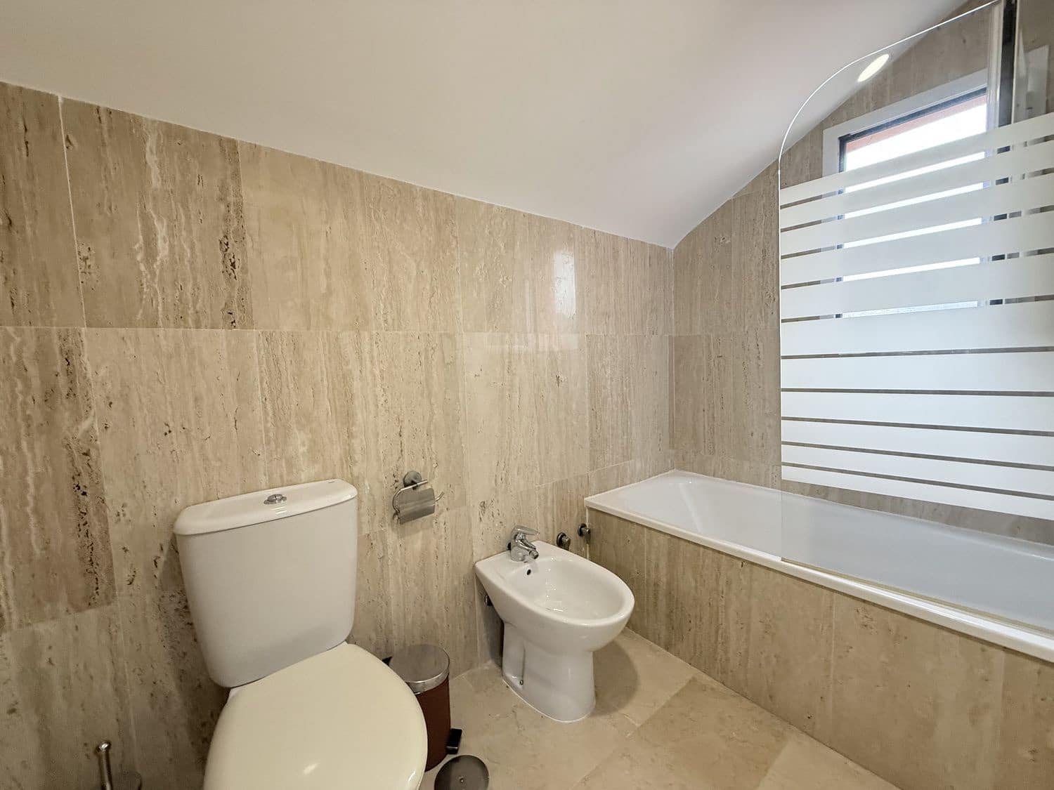 2 bedroom Apartment for sale in Santa Maria Golf with pool garage - € 539,000 (Ref: 10108626)