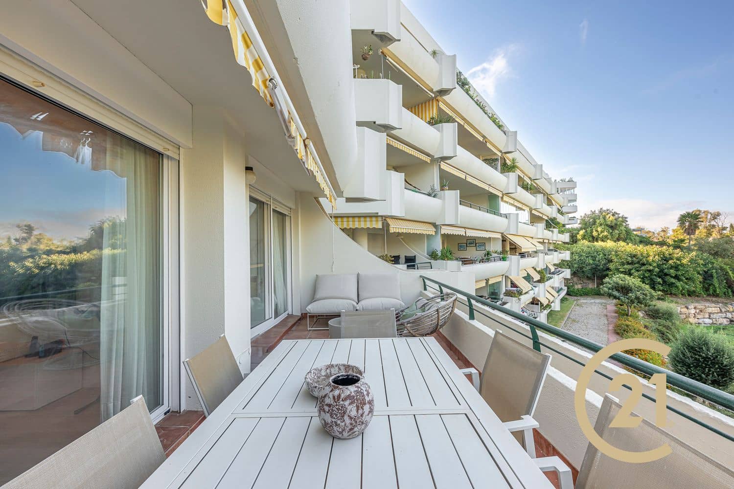 2 soverom Leilighet til salgs i San Pedro de Alcantara med svømmebasseng garasje - € 475 000 (Ref: 10115423)