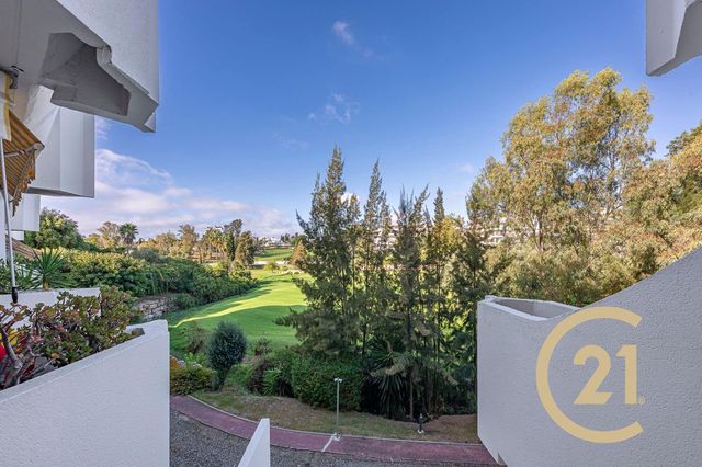 2 soverom Leilighet til salgs i Guadalmina Alta, Marbella med svømmebasseng garasje - € 475 000 (Ref: 10115423)
