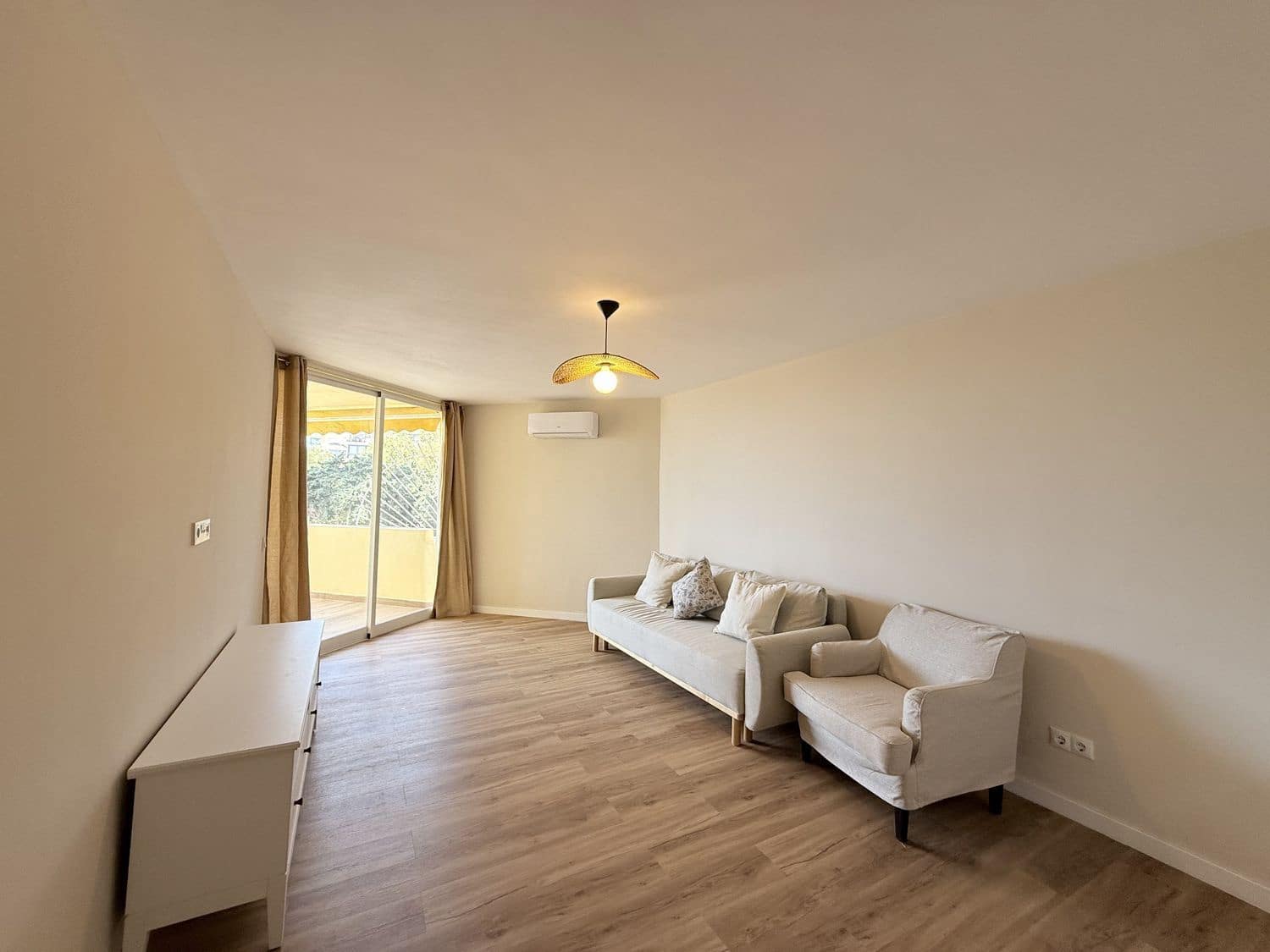 2 bedroom Apartment for sale in Marbella with pool garage - € 830,000 (Ref: 10141578)
