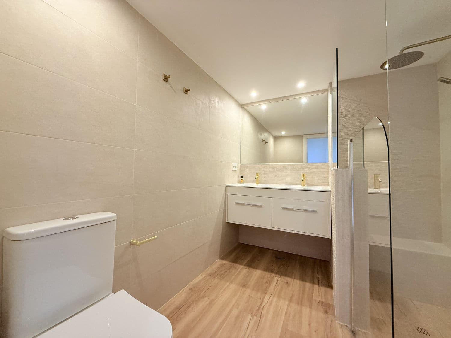 2 bedroom Apartment for sale in Marbella with pool garage - € 830,000 (Ref: 10141578)