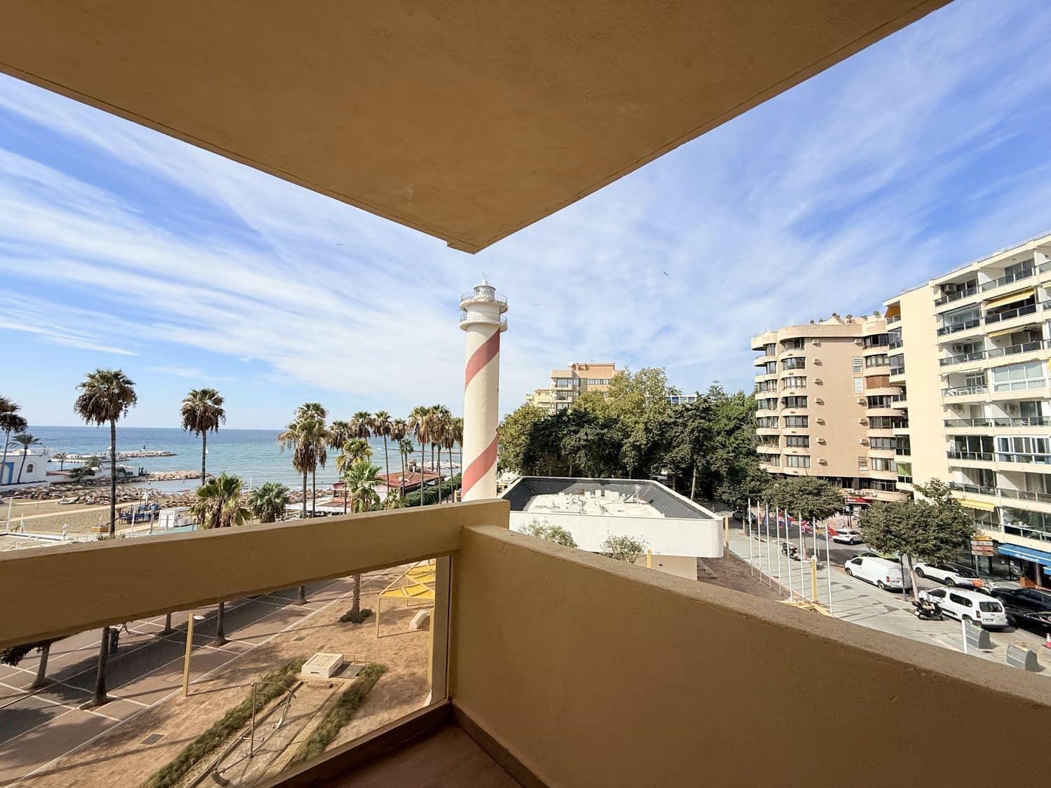 2 bedroom Apartment for sale in Marbella with pool garage - € 830,000 (Ref: 10141578)