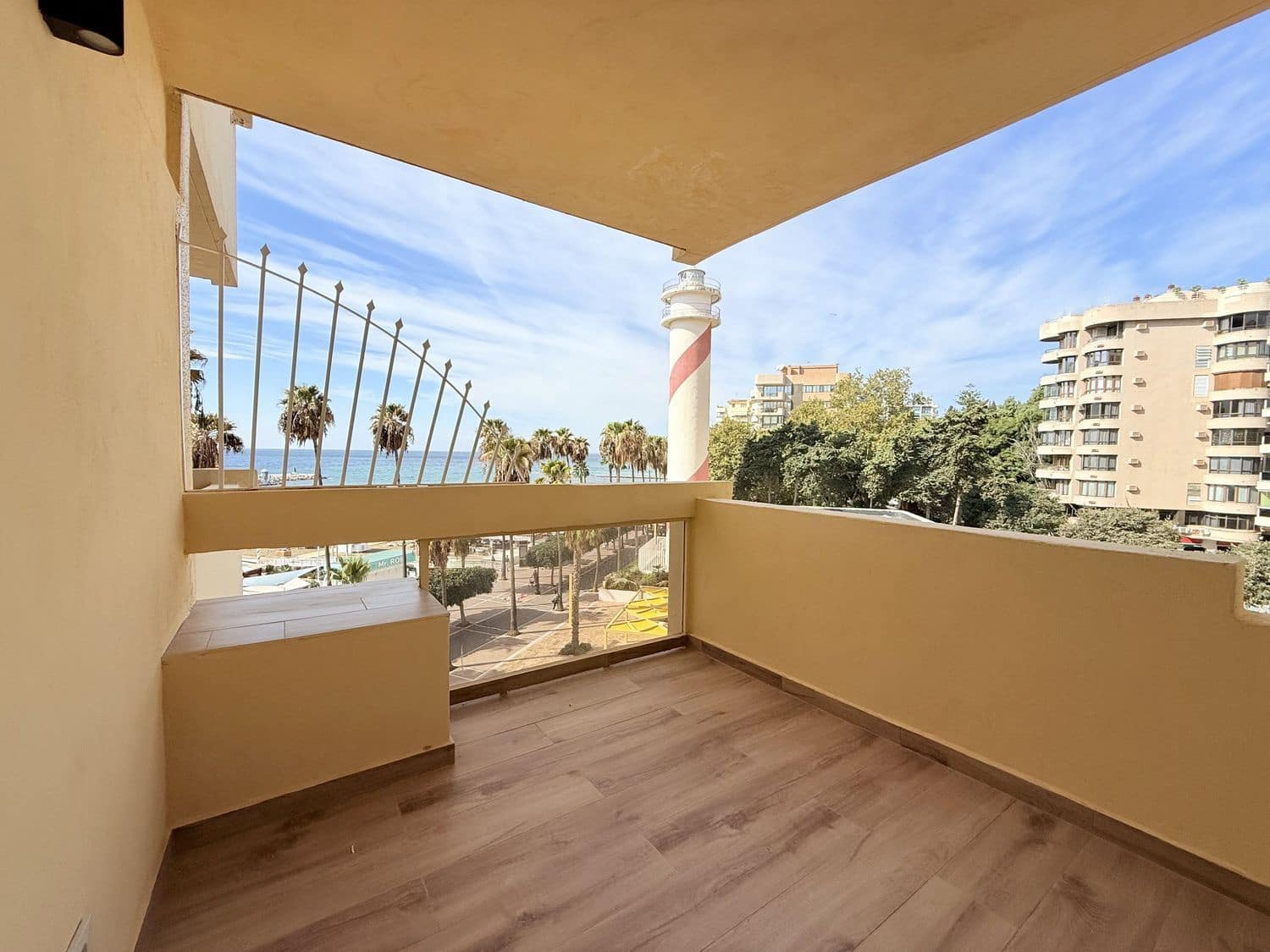 2 bedroom Apartment for sale in Marbella with pool garage - € 830,000 (Ref: 10141578)