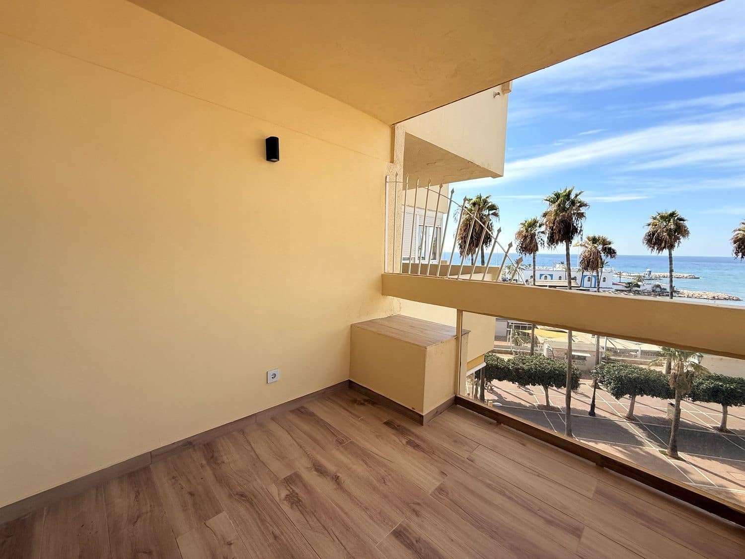 2 bedroom Apartment for sale in Marbella with pool garage - € 830,000 (Ref: 10141578)