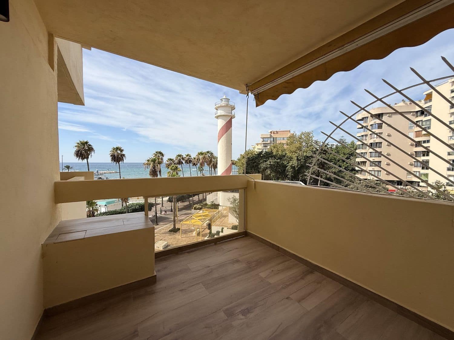 2 bedroom Apartment for sale in Marbella with pool garage - € 830,000 (Ref: 10141578)