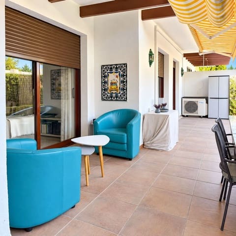 2 soverom Leilighet til salgs i Lomas De Marbella, Marbella med svømmebasseng garasje - € 450 000 (Ref: 10182366)