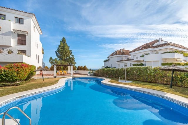 2 soverom Leilighet til salgs i Lomas De Marbella, Marbella med svømmebasseng garasje - € 450 000 (Ref: 10182366)