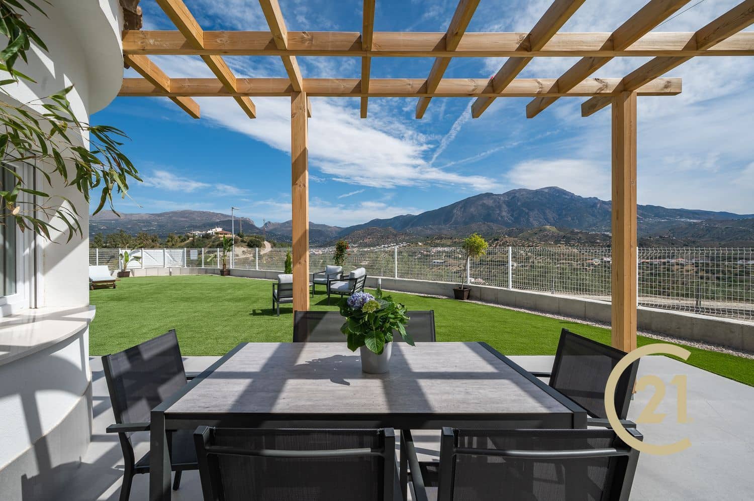 3 soveværelse Finca/Landehus til salg i Vinuela med garage - € 315.000 (Ref: 7711531)