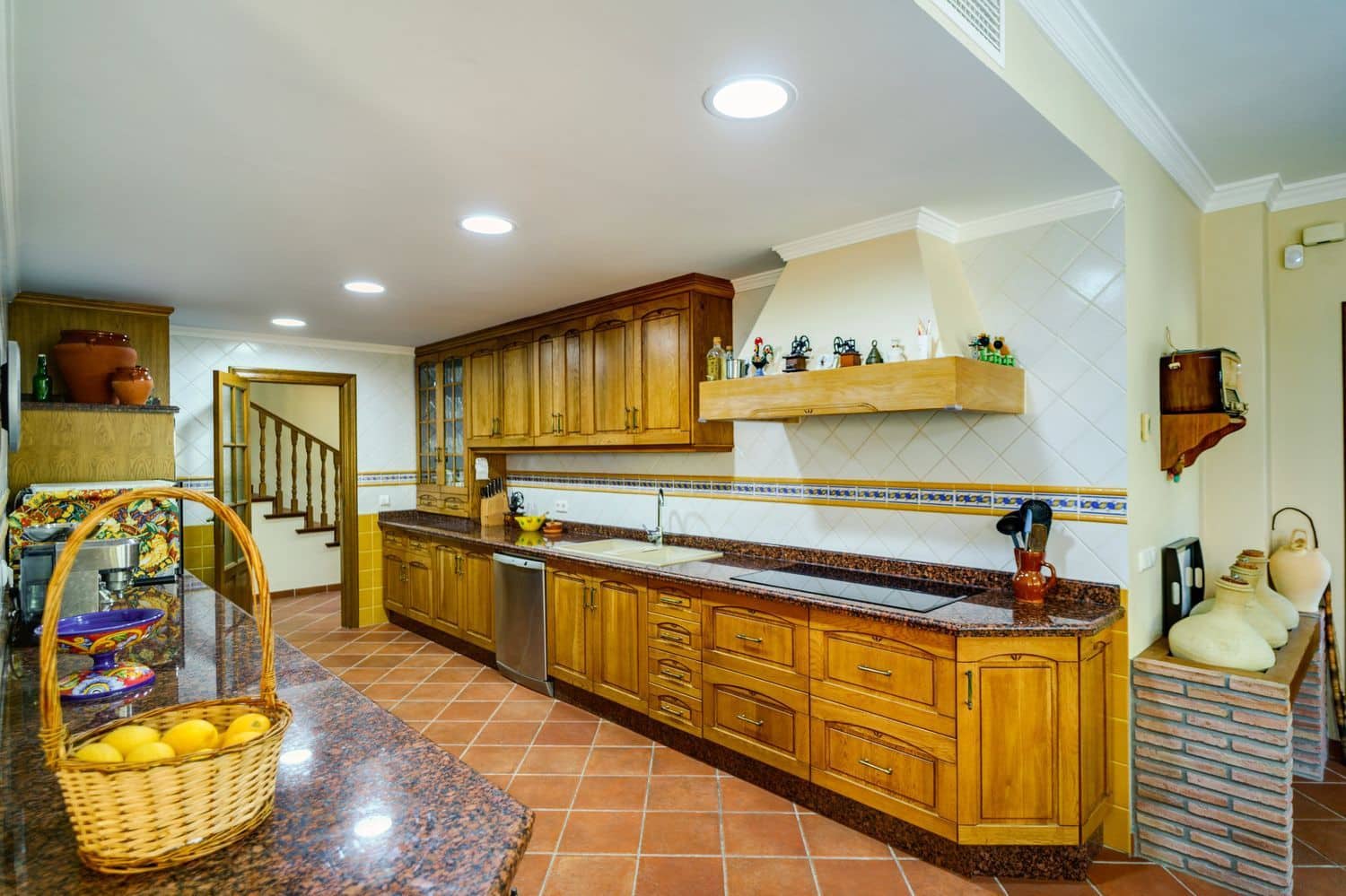 10 soverom Villa til salgs i La Quinta med svømmebasseng garasje - € 3 950 000 (Ref: 8267934)