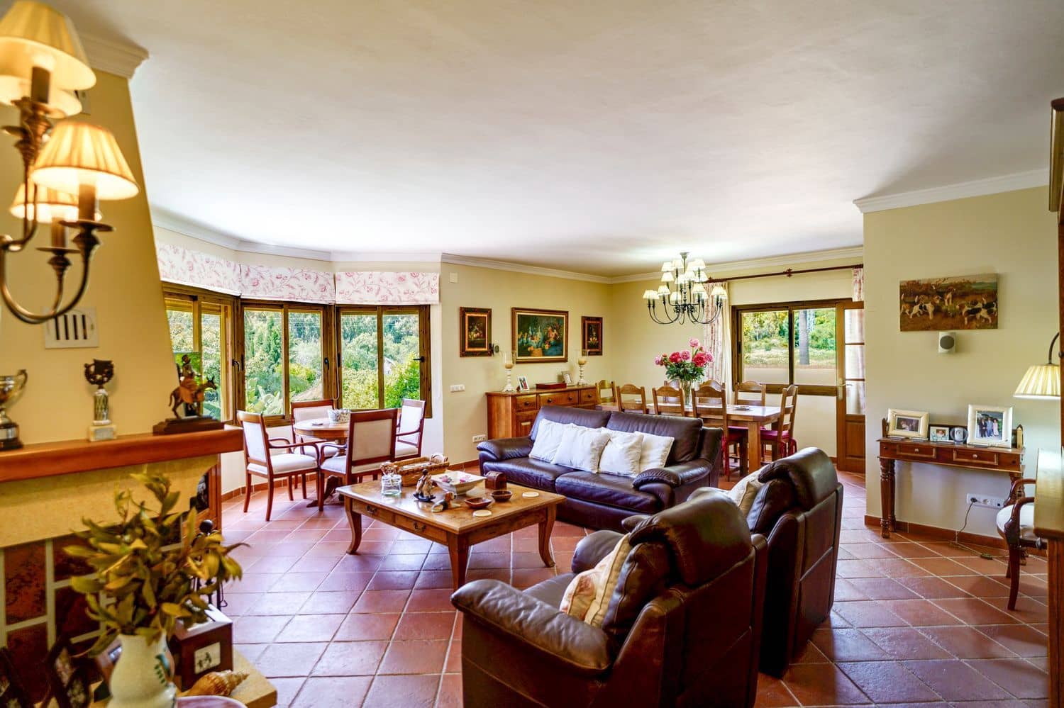 10 soverom Villa til salgs i La Quinta med svømmebasseng garasje - € 3 950 000 (Ref: 8267934)