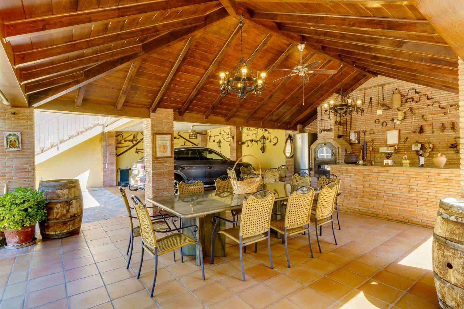 10 soverom Villa til salgs i La Quinta med svømmebasseng garasje - € 3 950 000 (Ref: 8267934)