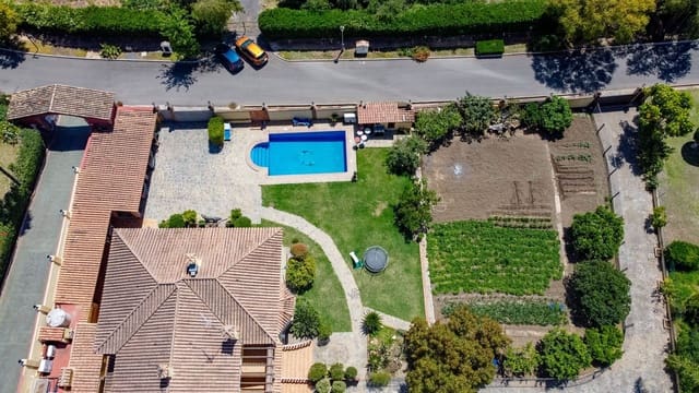 10 soverom Villa til salgs i La Quinta, Benahavís med svømmebasseng garasje - € 3 950 000 (Ref: 8267934)