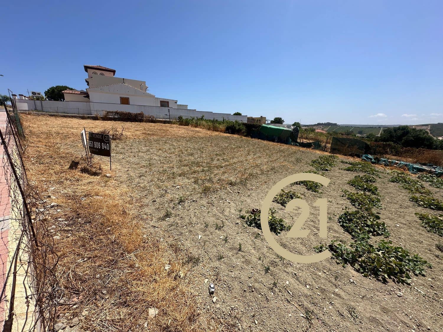 Grunde uden byggetilladelser til salg i Manilva - € 330.000 (Ref: 8432364)