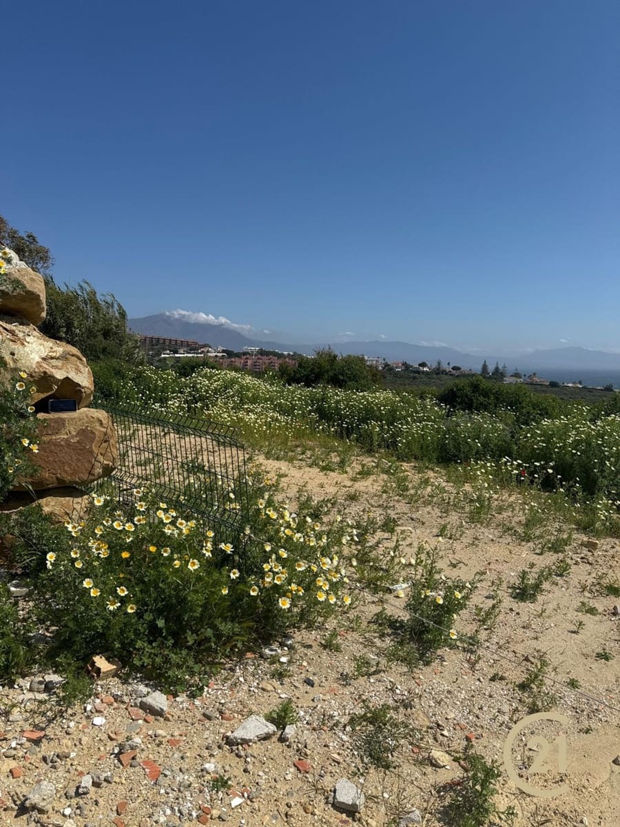 Ubebygd land til salgs i Manilva - € 229 900 (Ref: 8449743)