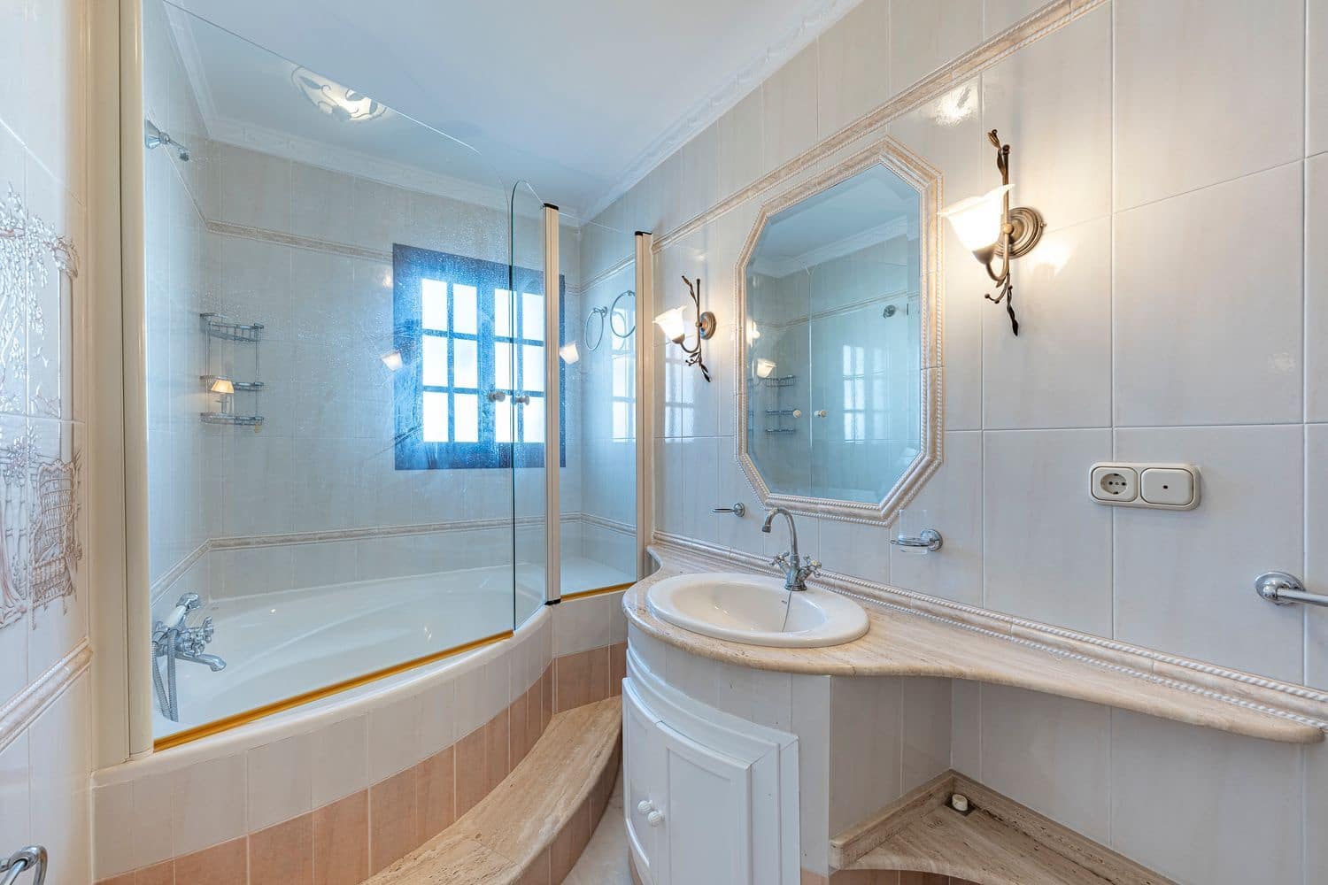 4 soveværelse Byhus til salg i Gaucin med garage - € 398.000 (Ref: 8583787)