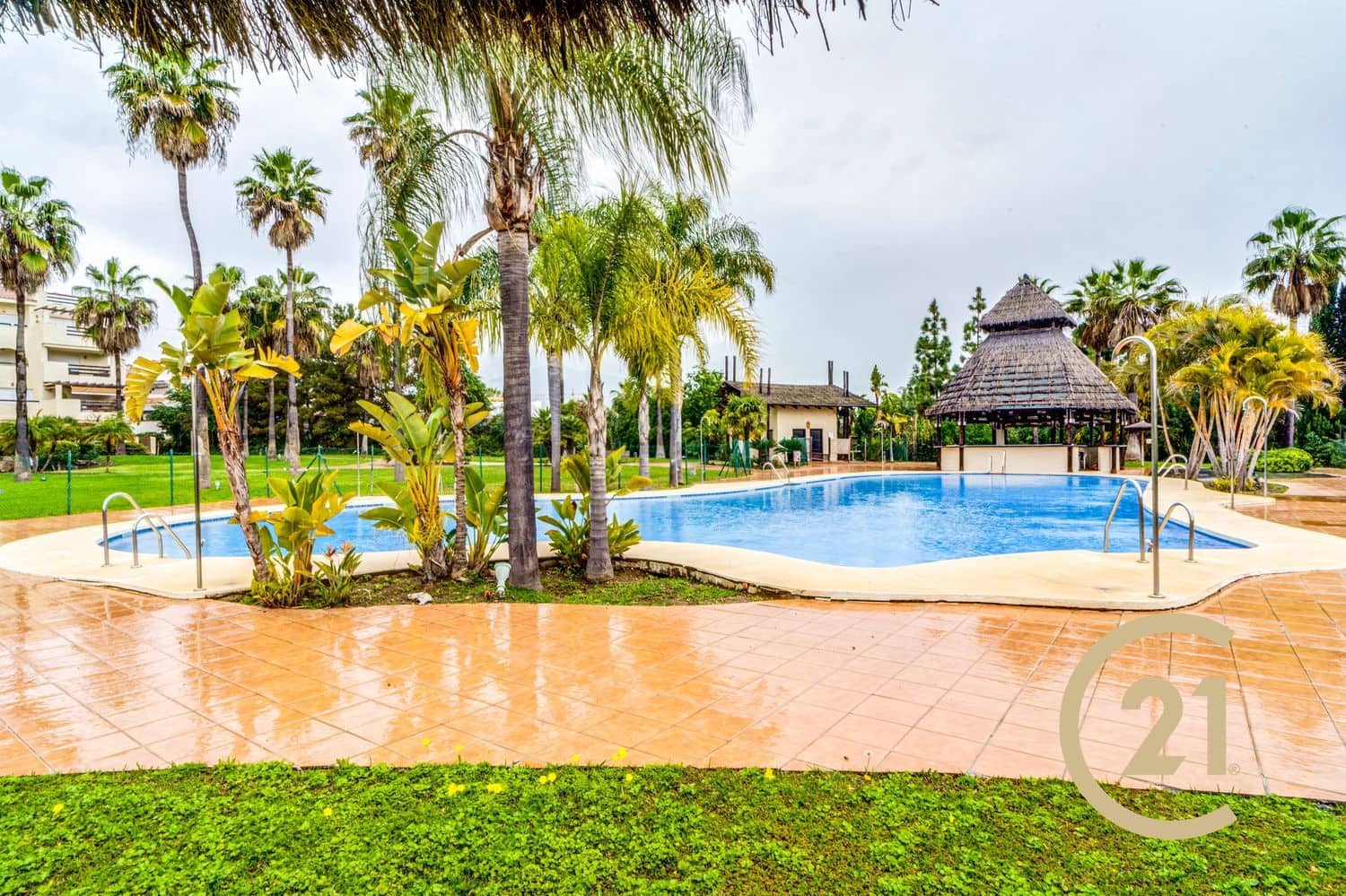 3 soveværelse Lejlighed til salg i El Paraiso med swimmingpool garage - € 395.000 (Ref: 8869137)