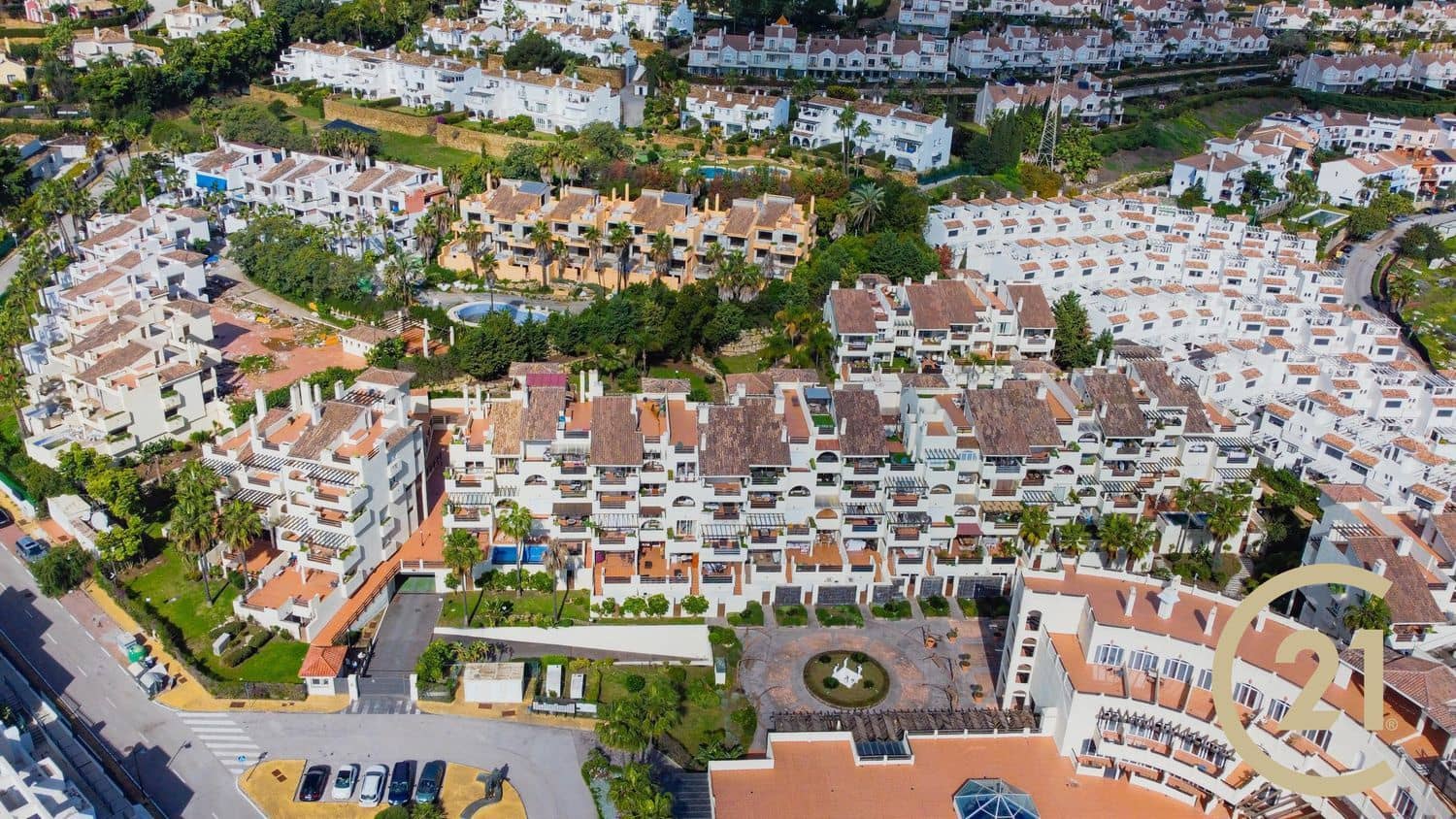 3 soveværelse Lejlighed til salg i El Paraiso med swimmingpool garage - € 395.000 (Ref: 8869137)